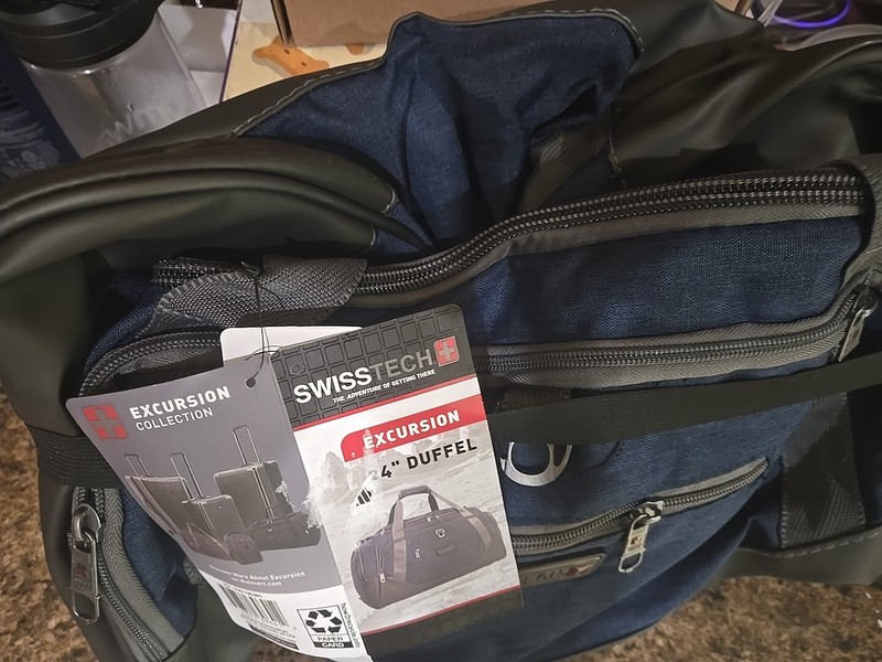 SWISSTECH Excursion 24" Duffel Bag Blue Adventure Water Resistant Bottom - New gallery