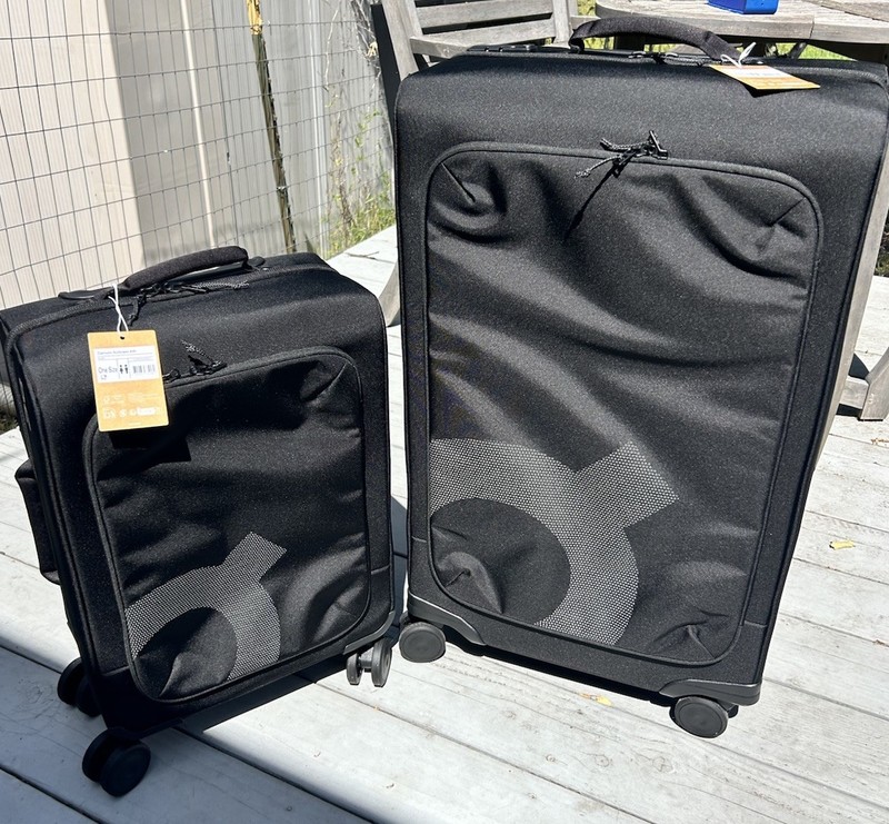 On Running Black Wheeled Luggage Set RARE
