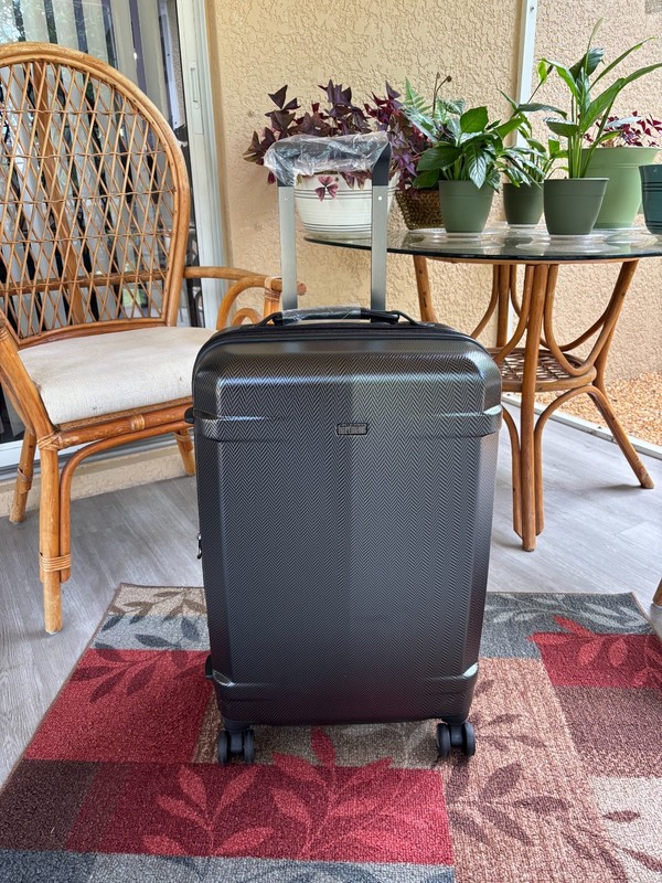 Hartmann Century Deluxe 26″ Check-in Spinner Color: Gunmetal