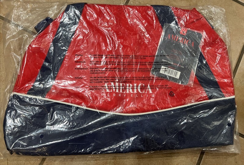 AMERICA Perry Ellis Red & Blue Duffel Bag