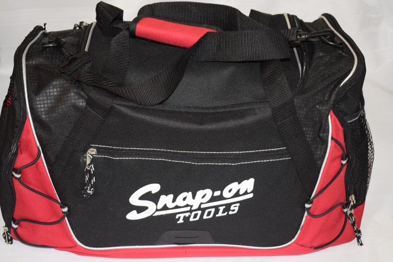 Snap-On Tools Duffle Style Gym Track Travel Bag Carry On Red/Black 20x10x10 ~NEW