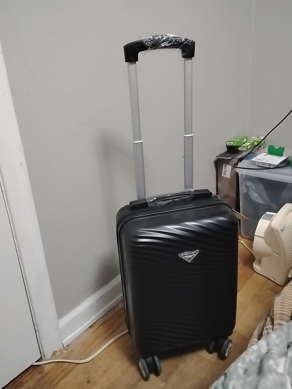 16" CarryOnFriendly Lightweight Lockable TelescopicHandledDualSwivelingWheels gallery