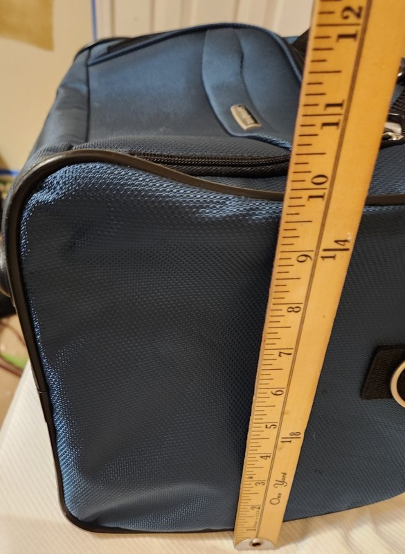 Samsonite Carry-on Bag Duffle Soft Sided Blue 10x10x15 Missing Shoulder Strap. gallery