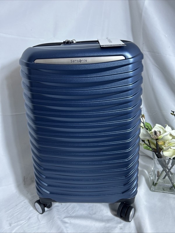 Samsonite Spin Tech 6 Carry-On Spinner Lagoon Blue