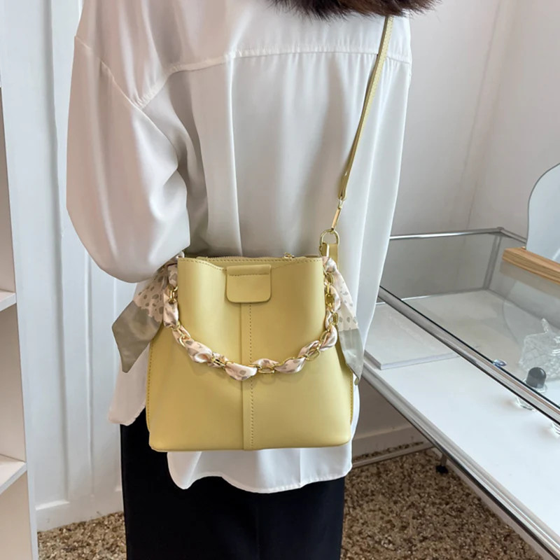 Simple Handbags Women's Shouder Bucket Bags Chain Fashion Textured Messenger Bag gallery