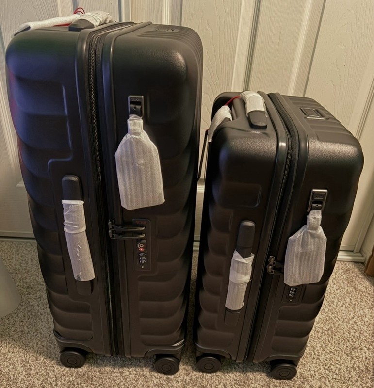 TUMI 19 Degree Polycarbonate Set-Continental Carry On & Short trip Check in Set