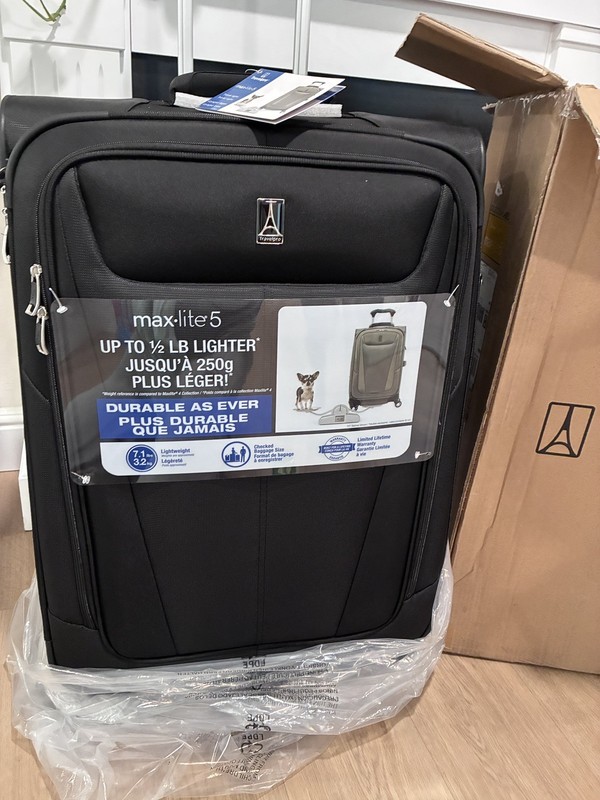 NEW Travelpro Maxlite 5 Medium Check-In Rollaboard Softside Expandable Luggage