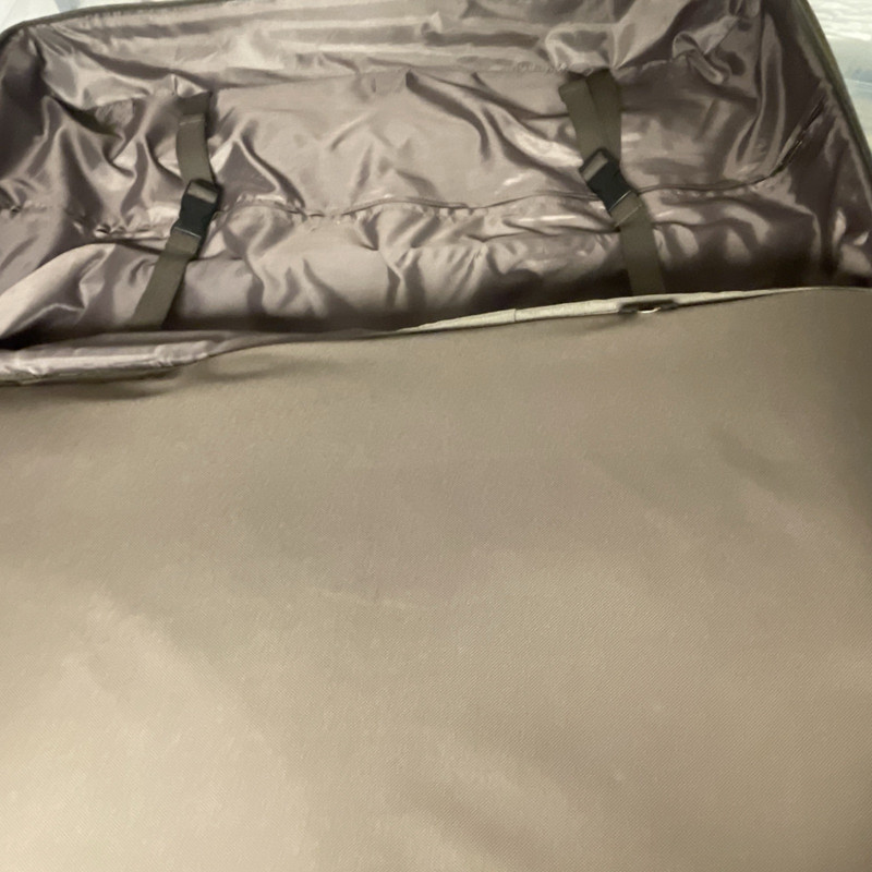 Mud River Rolling Expendable Duffel Luggage 29"x15" NWT Hunter gallery