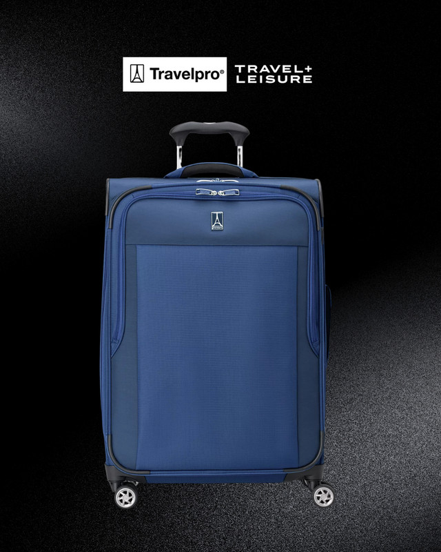 TRAVELPRO WalkAbout 7 Medium Check-In Expandable Spinner Luggage / Suitcase