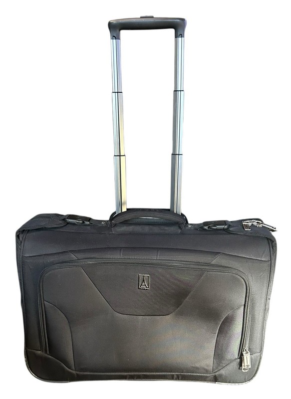 Travelpro Maxlite 5 Softside Lightweight Carry-On Rolling Garment Bag 22”x16”x9” gallery