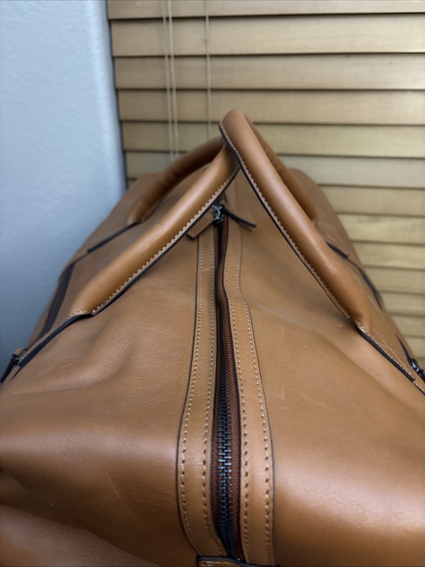 Mark & Graham Essential Leather Weekender Bag Hazelnut Color 22” X 13” X 14” GUC gallery