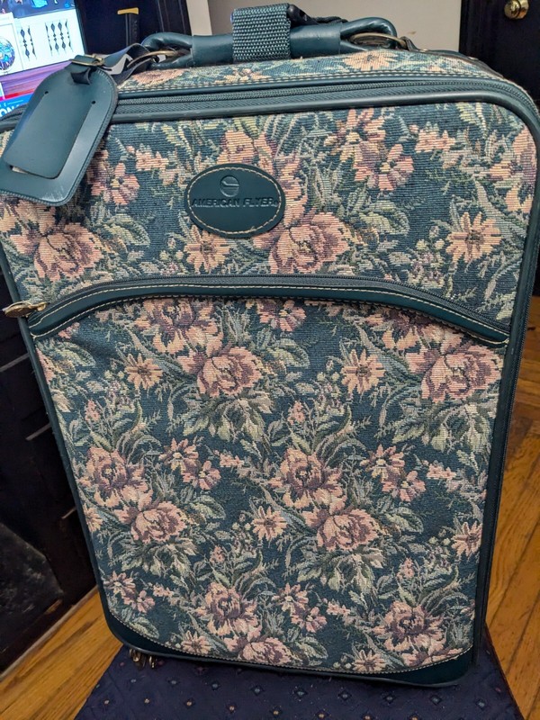 American Flyer Luggage – 22″