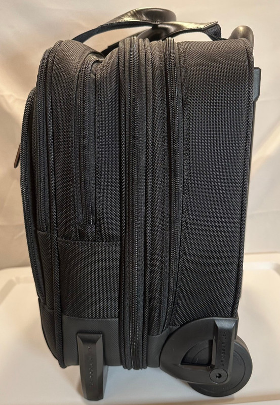 Briggs & Riley @Work Medium Expandable 2-Wheel Brief Travel KR420X Black NWOT gallery