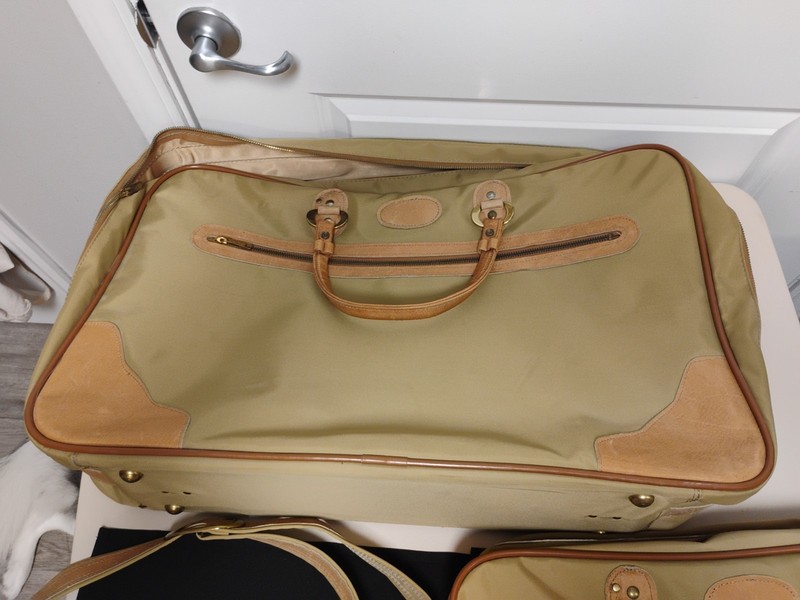 Vintage Lot Of 3 Pc Luggage Set/2- Carry Ons And 1Suitcase/Brand Unknown/("C&C gallery