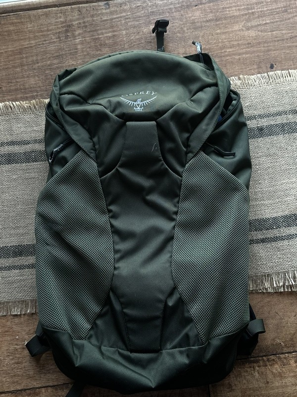 Osprey Meridian Backpack Green Carry-On Travel Daypack Laptop – US Seller