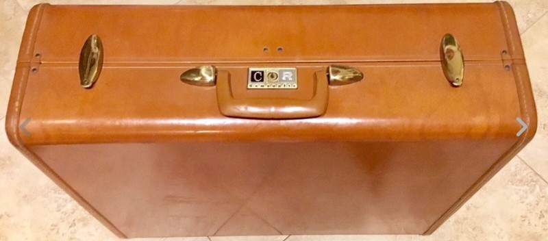 Impressive Functional Large Samsonite Suitcase 24″ X 20”” X 7”l GREAT GIFT CURIO