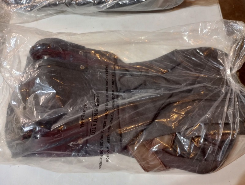 BELLA RUSSO 6 PIECE: 2 DUFFLE, 1 TROLLEY, 1 BAG AND 2 HAND BAGS .-ALL BRAND NEW gallery
