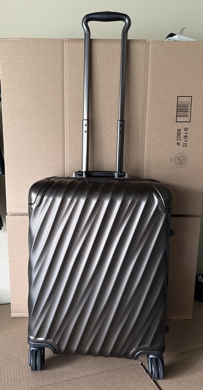 TUMI 19 Degree Aluminum Continental Large Carry On 4 Wheel Packing Case Gunmetal