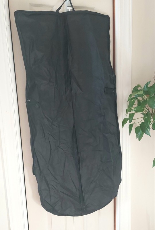 Quince -Suit & Garment Protector/ Travel Black Zip Bags! Lot Of 4! (1) gallery