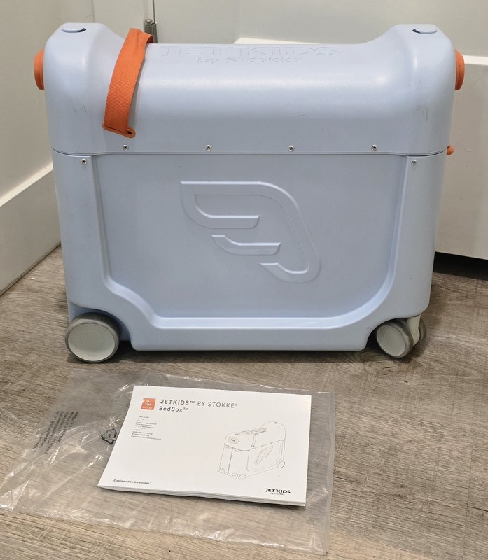 JetKids by Stokke Bed Box Ride-On Suitcase – Kids In-Flight Bed Blue Used
