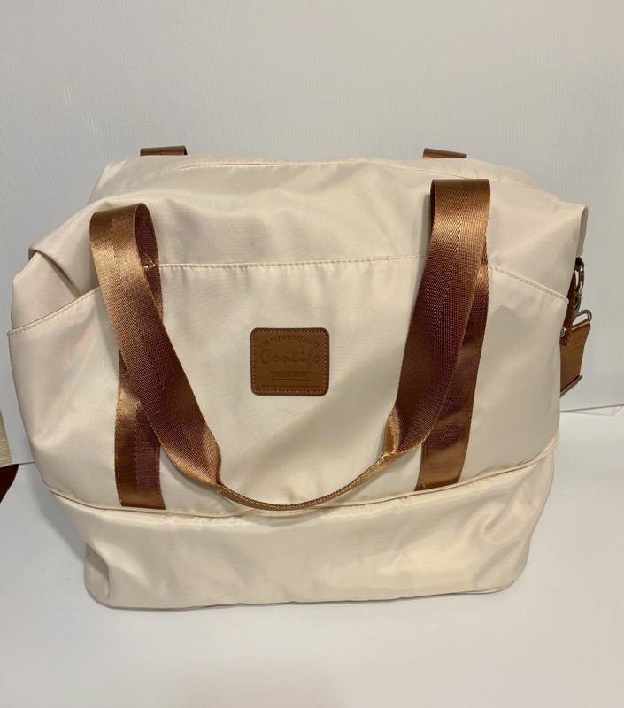 Coolife 2pc Expandable Weekender Bag & Toiletry Set Cream with Bronze Straps gallery