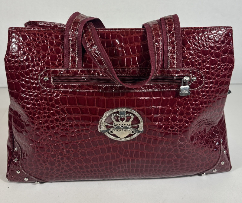 Kathy Van Zeeland Red Croco PVC Weekender LaptoCarryOn Luggage Duffle 12 Pocket