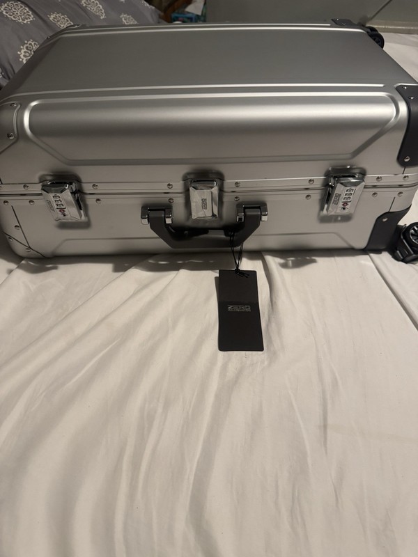 Hartmann Intensity Collection Rolling Suitcase 25"X11"X24" gallery