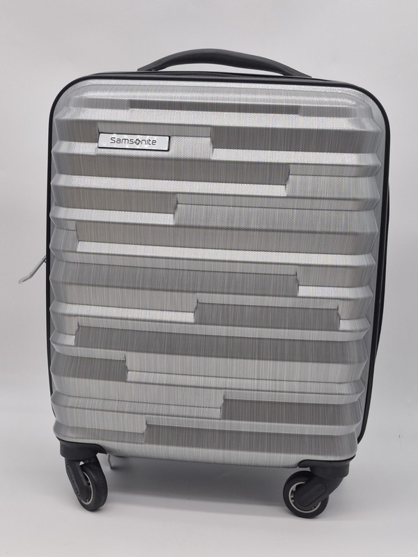 Samsonite ZipLite 4.0 Carry On Spinner Suitcase Silver USB Port Small 17×12 EUC