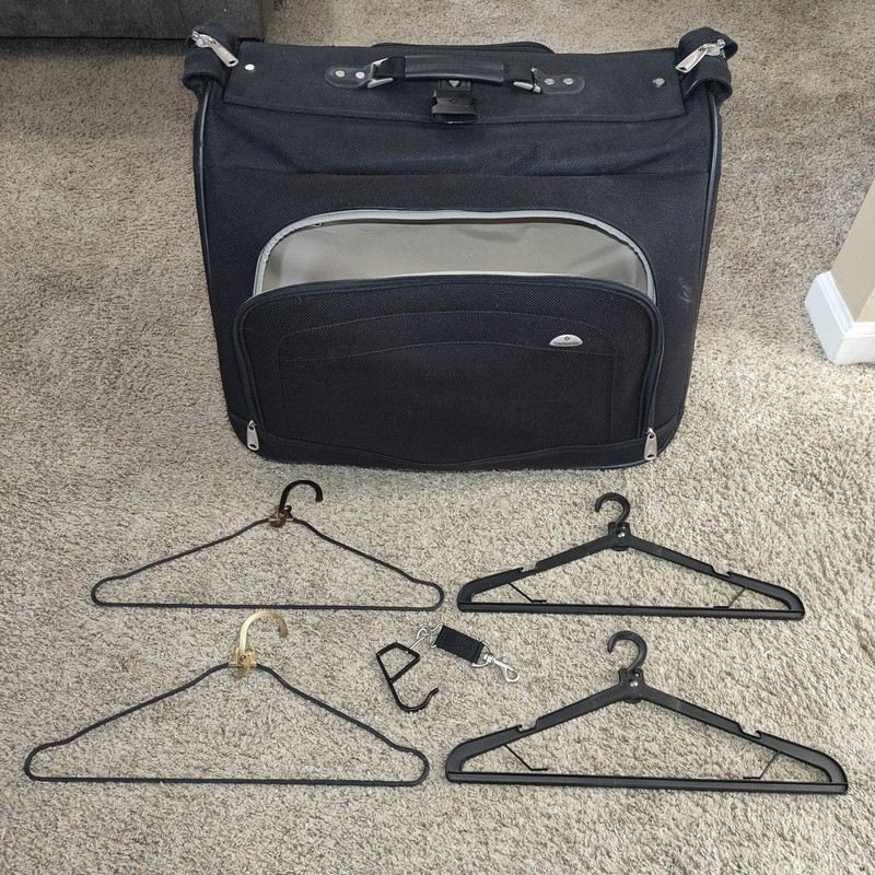 Samsonite Black Suitcase Handle Wheels Rolling Softshell 24" Garment Bag Luggage gallery