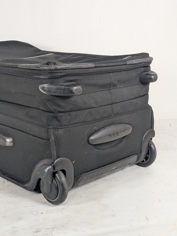 TUMI G4 Alpha 22022D4 Expandable 22 Inch Upright Wheeled Luggage - Black gallery
