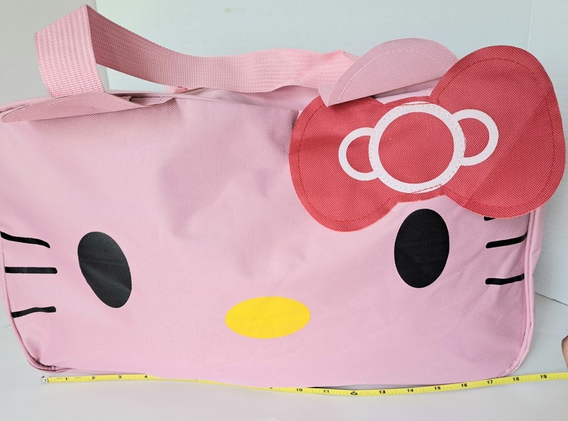 Hello Kitty Duffle Bag With Lg Zipper Shoulder Strap Outside Pocket NEW 18x11x6″