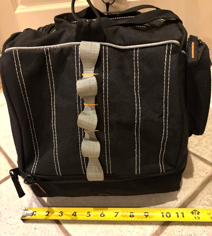 Samsonite Duffle w Handle + Detachable Shoulder Strap OR Backpack w Hidden Strap gallery