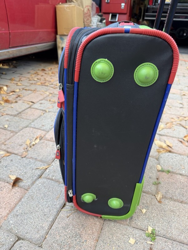 Beneton Soft Shell Carryon Suitcase gallery