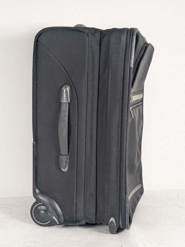 TUMI G4 Alpha 22022D4 Expandable 22 Inch Upright Wheeled Luggage – Black