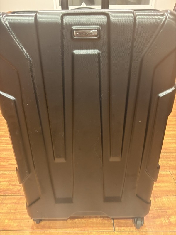 Samsonite Centric Hardside Expandable Black Spinner Luggage 28”