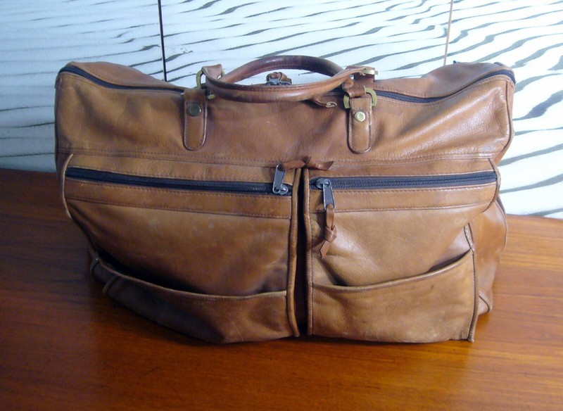 Neiman Marcus British Tan Leather Duffle Bag Luggage Carry on Vintage tote