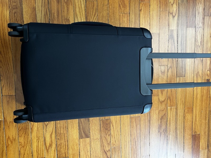 Away Softside flex carry on Expendable Luggage Black gallery