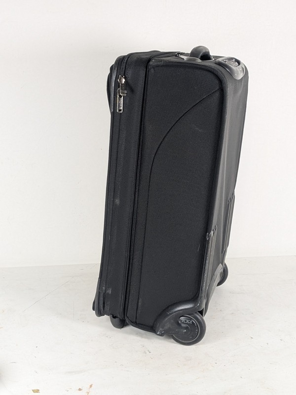TUMI G4 Alpha 22022D4 Expandable 22 Inch Upright Wheeled Luggage - Black gallery