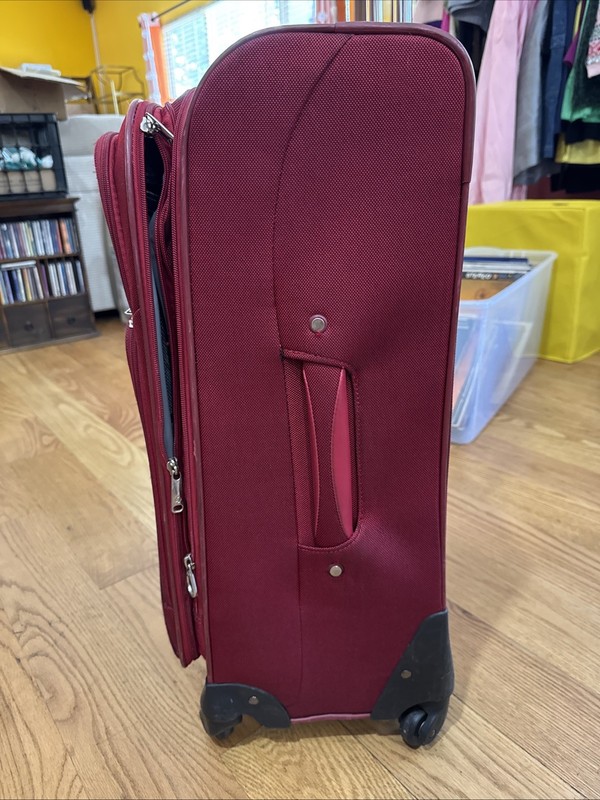 Red 26” Samsonite Expandable Softside Roller Luggage Suitcase gallery