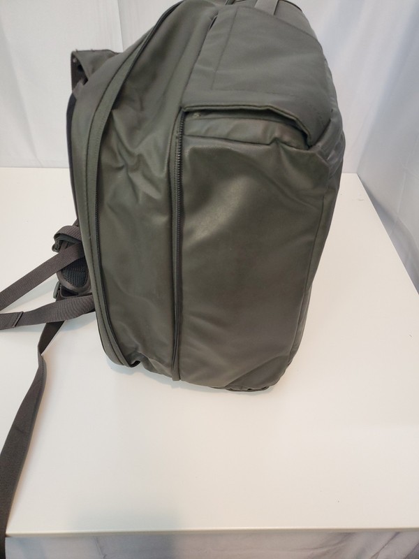 Nomatic Backpack 20L, Good Condition, Expands to 24L, Olive Color, $329 Value gallery
