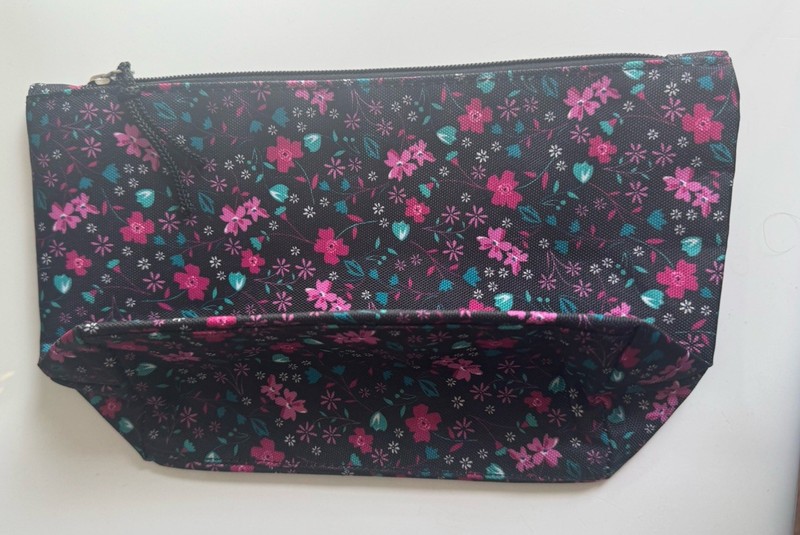 Weekender Tote, Overnight Bag Plus Makeup Bag Ditsy Print Black/Pink/Red Nylon gallery