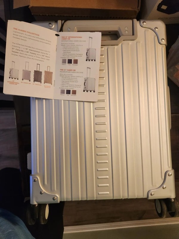 Aleon 19" International Carry-On Aluminum Hardside Luggage (Platinum) Silver