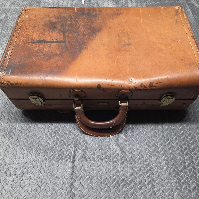 Hartmann Custom Crafted Leather Suitcase Brown Vintage ****AS IS / REPAIR**** gallery