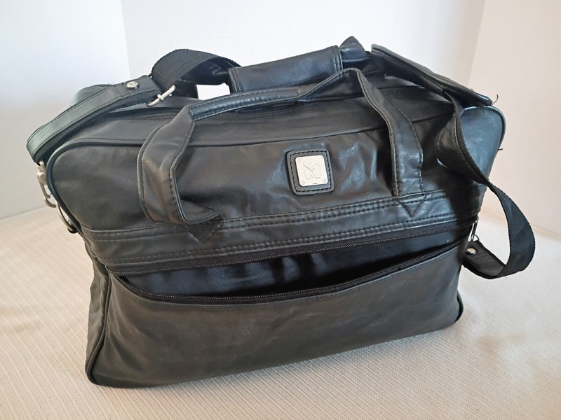 Black Synthetic Leather Overnight Carry On Gym Tote Bag EUC