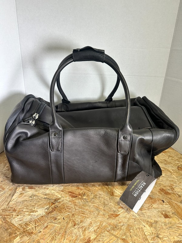 Kenneth Cole Reaction Colombian Leather 20″ Single Compartment Top Load Travel D