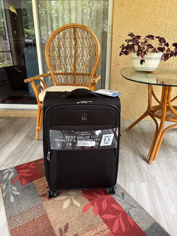Travelpro WalkAbout 7 Medium Check-in Expandable Spinner Color: Black
