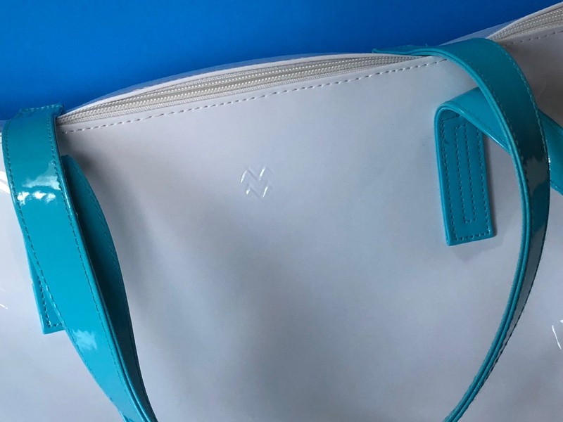 NEW! MACBETH Collection LG DUFFLE Bag WHITE PATENT 'Surf Sun Sand' Summer Beach gallery