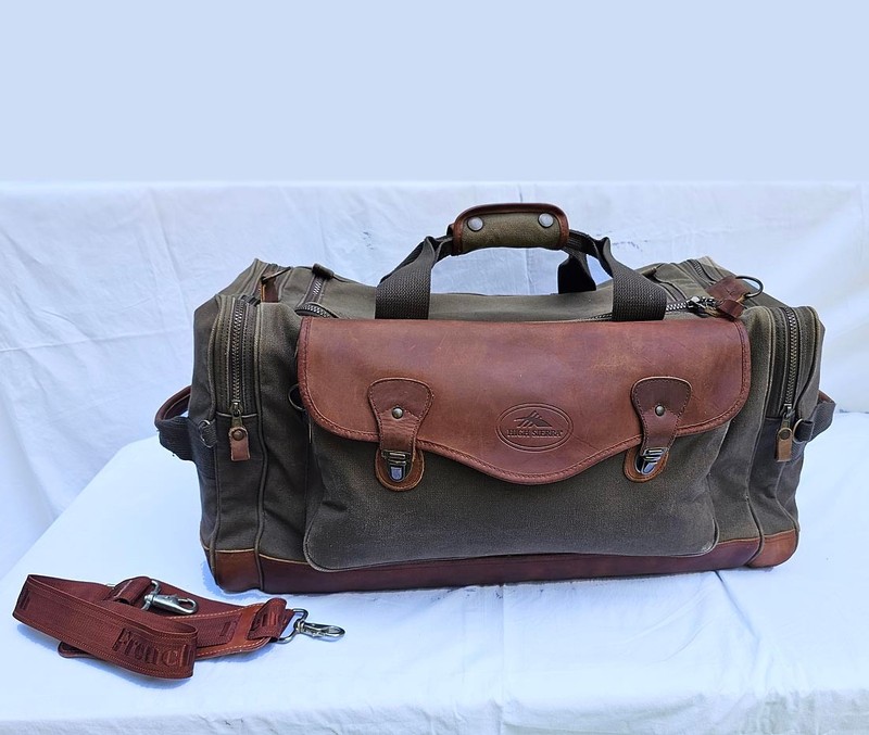 XLg VTG High Sierra Clean Strong Leather Canvas Duffle Bag Luggage Carry On 24″