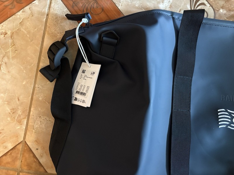 Hilo Weekend Bag Regular - Black Waterproof Travel Duffel for Men and Women -... gallery