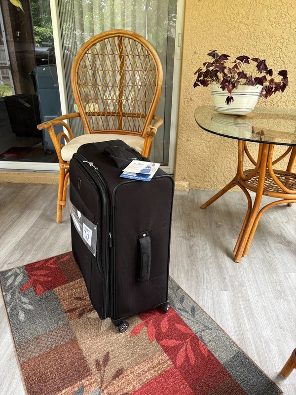 Travelpro WalkAbout 7 Medium Check-in Expandable Spinner Color: Black gallery